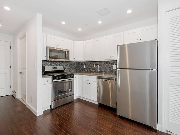 2nd image of 7819 Bay Pkwy #6C-6