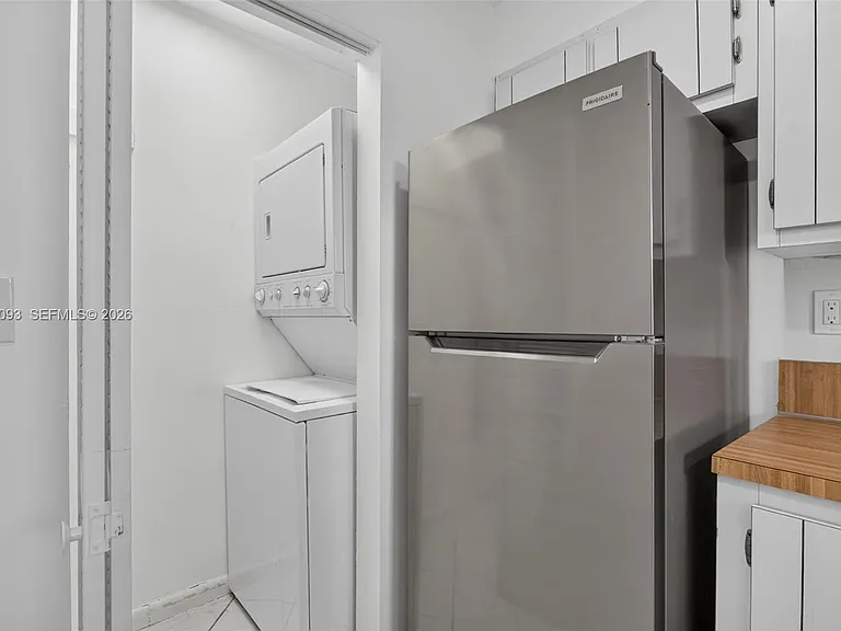 6080 NW 44th St #410 — Photo 7