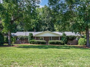3959 Holly Springs Dr, Newton, NC 28658