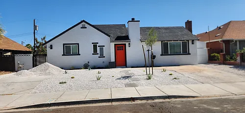 1042 Franklin Ave Photo 1