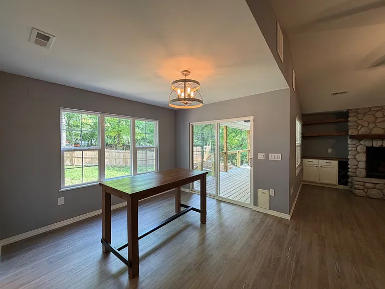 1270 Skyview Dr — Photo 18