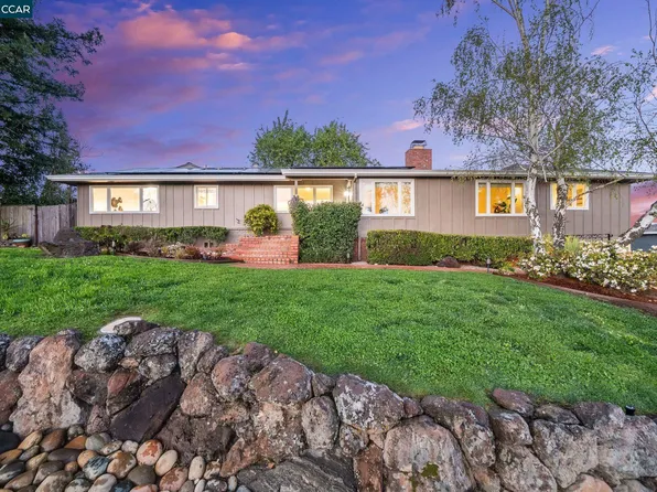 102 Hillcrest Dr, Orinda, CA 94563