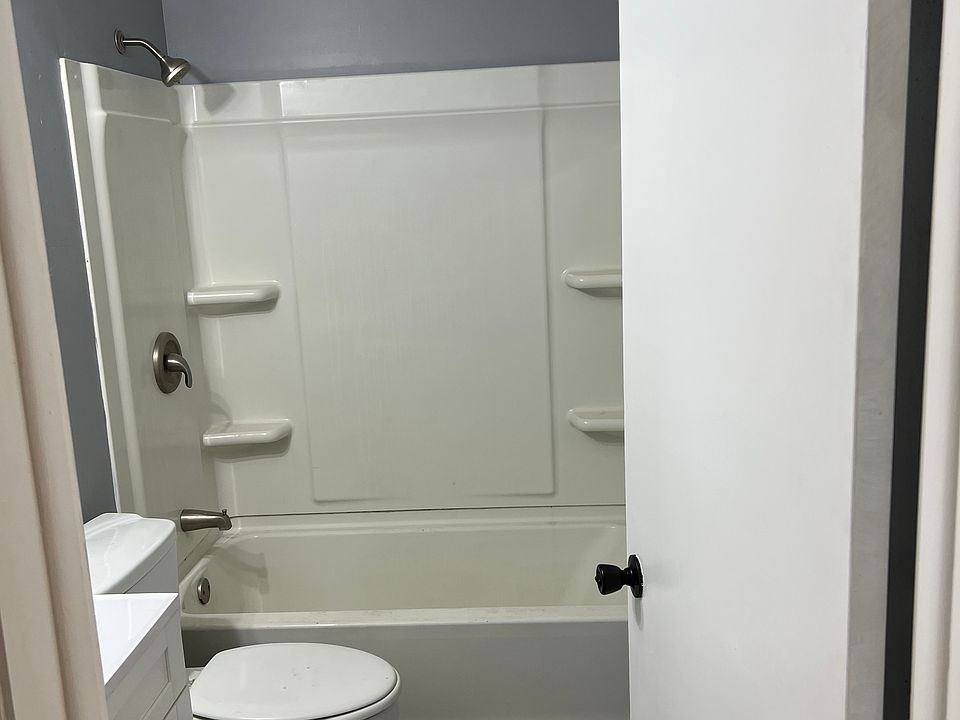 1st image of 3523 21st Ave NW APT 4