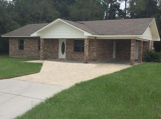406 Wainwright St, Waveland, MS 39576