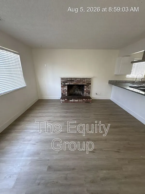 3 bed, 2.0 bath, 1020 sqft, $1,600 — Photo 2