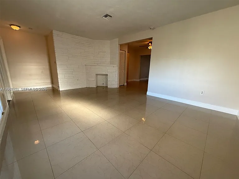 7654 Indigo St — Photo 5