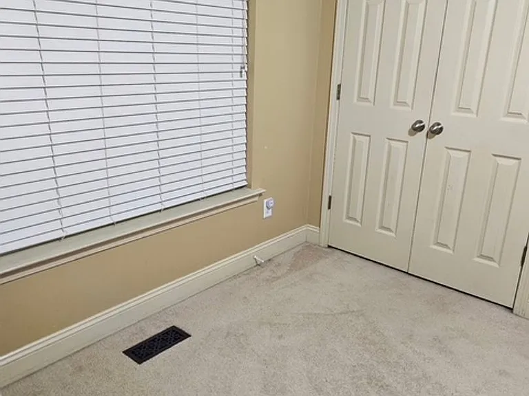 304 Christopher Luke Cir — Photo 17