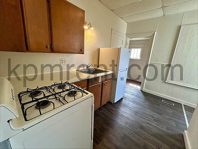 401 1st ST SE - 3-2 — Photo 2
