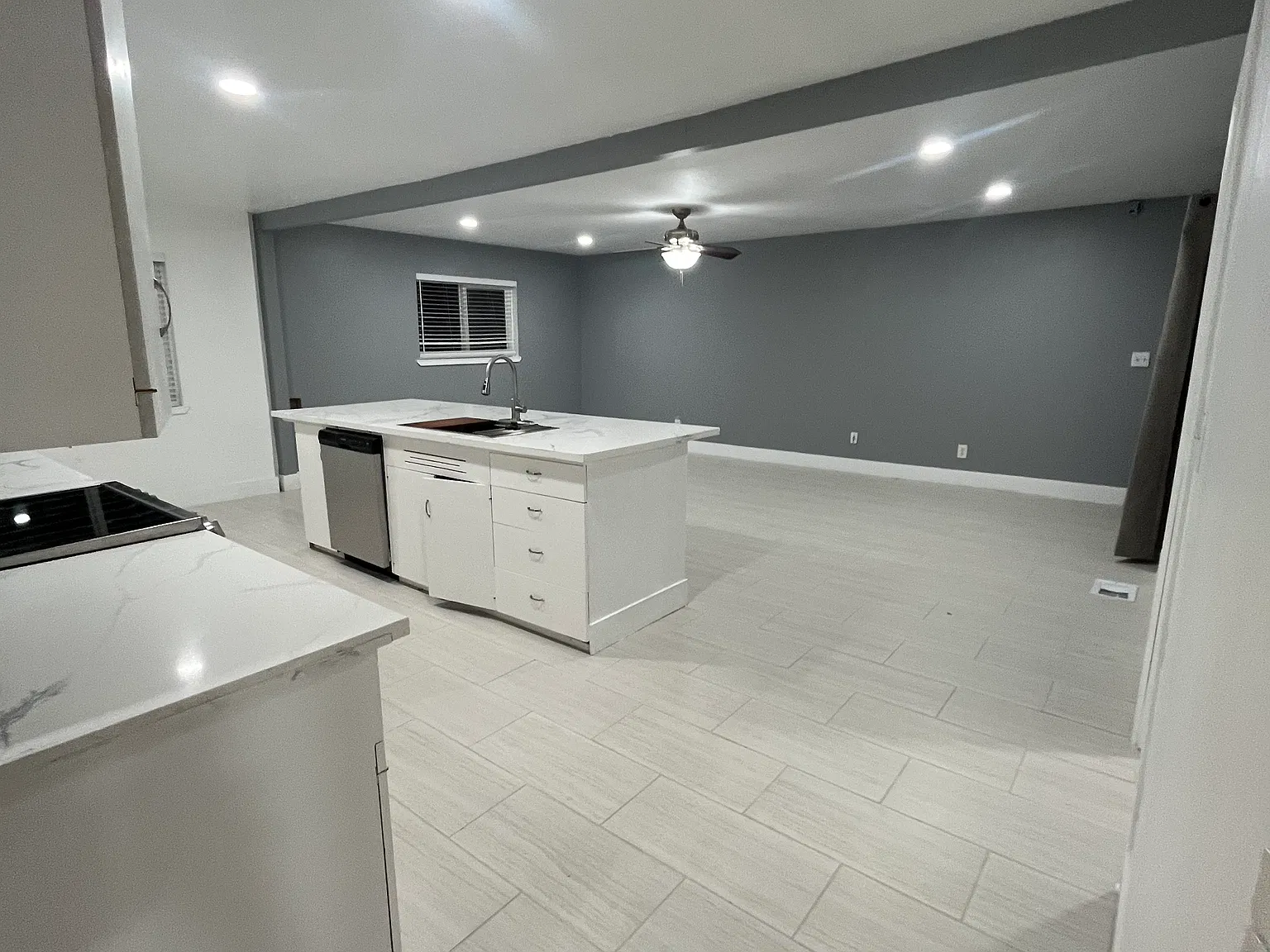 3 bed, 1813 sqft, $2,400 — Photo 3