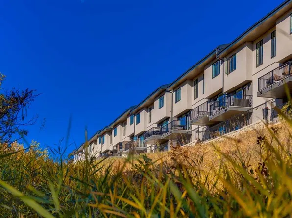 1453 N Naa Dr SW #84, Calgary, AB T3H 6H7
