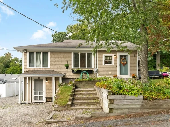 21 Shepard Ave, Pembroke, MA 02359