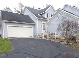 474 Remington Ct, Fenton, MI 48430
