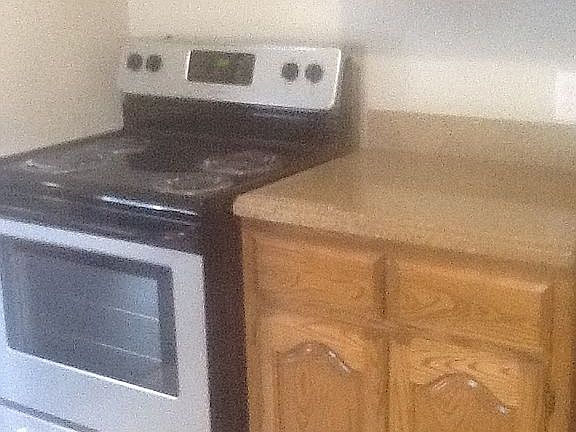 5th image of 1424 E University Ave