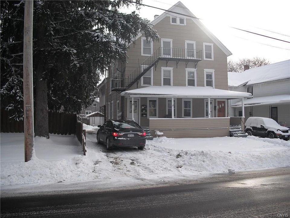2nd image of 138 Cottage St