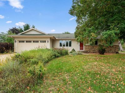 1096 Rome Ct, Apple Valley, MN, 55124