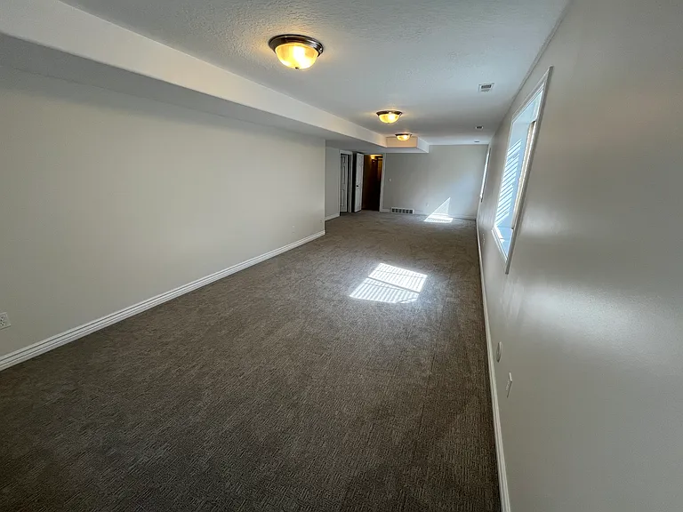 Huge Family/Flex Space Room