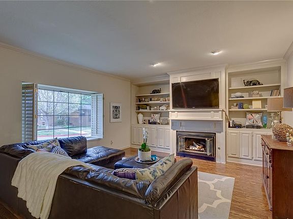 4th image of 11300 N Pennsylvania Ave APT 137