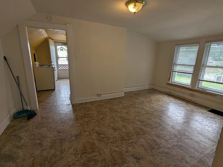 1302 Colburn St #2 — Photo 8
