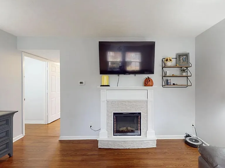 7509 Kingsgate Way — Photo 36