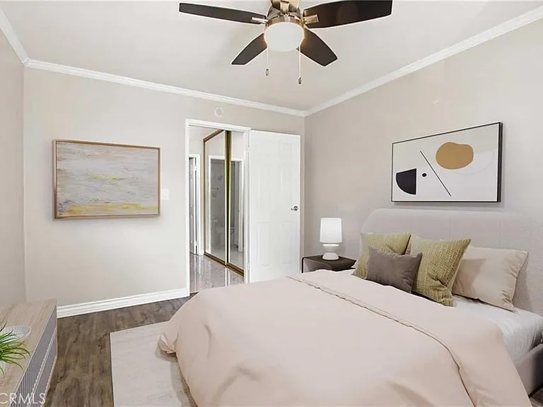 5585 E Pacific Coast Hwy — Photo 2