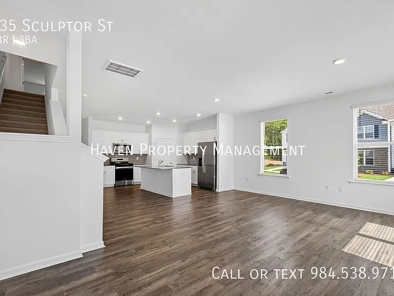 935 Sculptor St — Photo 4