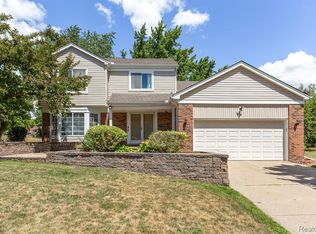 660 Baker St, Rochester Hills, MI 48307