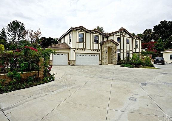 2nd image of 389 Avenida Esplendor