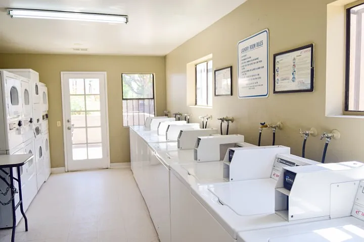 Las Brisas Apartments — Photo 11
