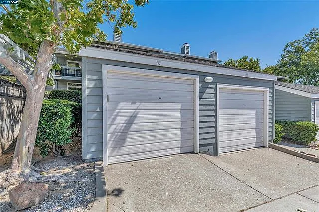 7880 Canyon Meadow Cir #A — Photo 21