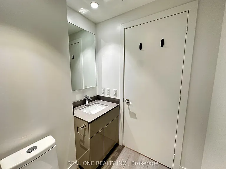 7 Grenville St #1606 — Photo 11
