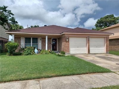 34 Terraza Del Oeste, Harvey, LA, 70058