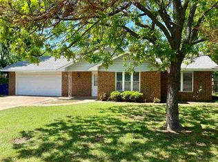 1215 N Harville Rd, Duncan, OK 73533