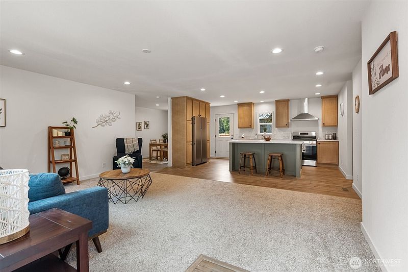4th image of 1108 Koontz Road