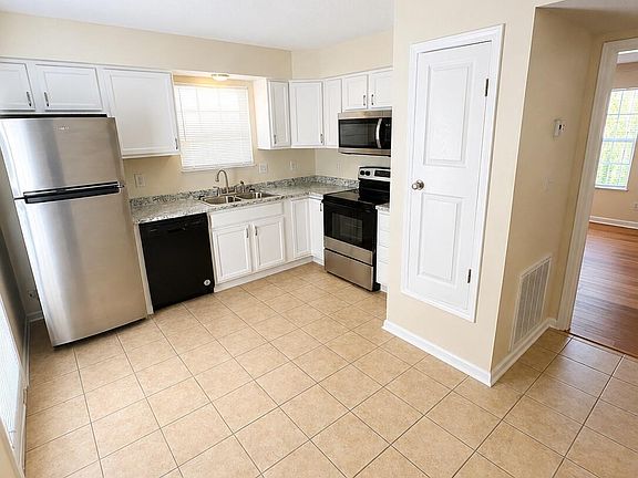 4th image of 4753 Scepter Way