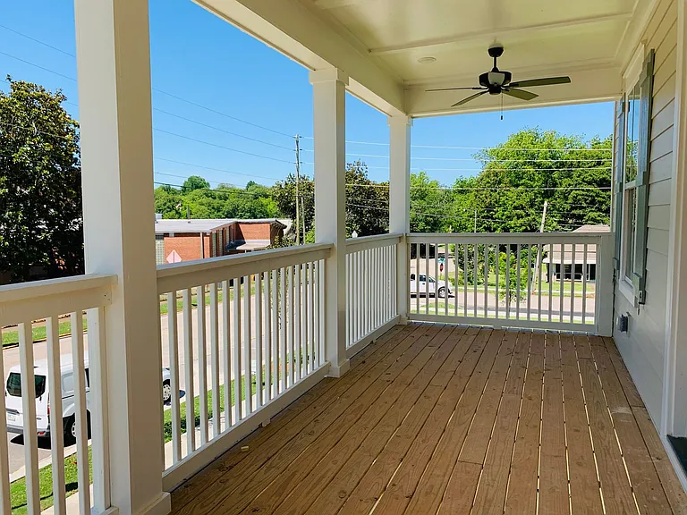 711 Jefferson St — Photo 14