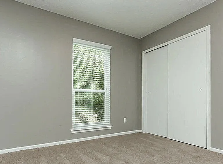 606 Embassy Oaks #717 — Photo 5