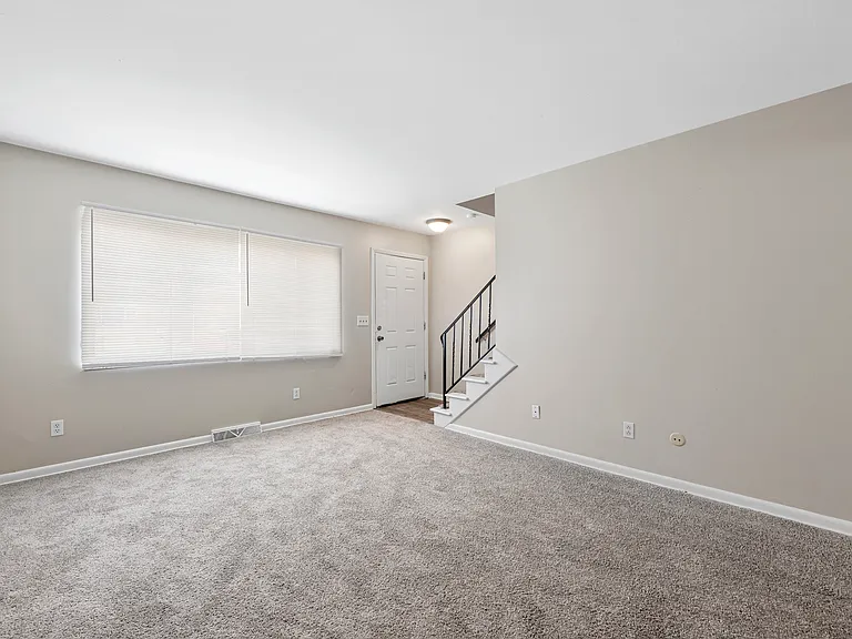 802 Harrisburg Pike #2/1B — Photo 8