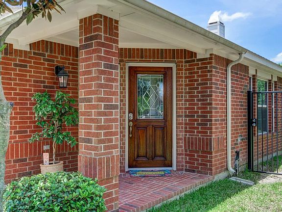 5th image of 18458 W Laura Shore Dr