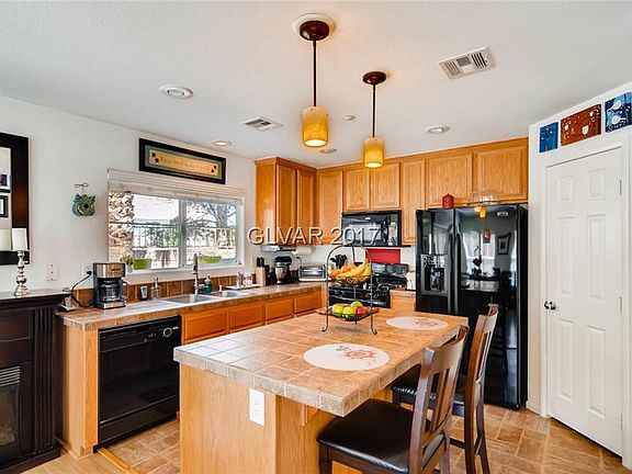 2nd image of 1180 Paradise Desert Ave