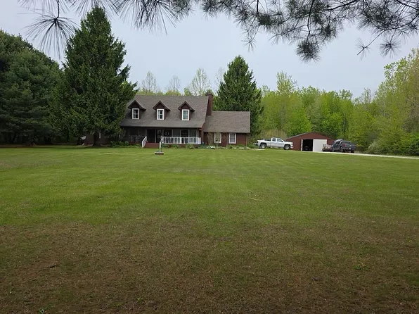 14445 Darling Rd, Milan, MI 48160