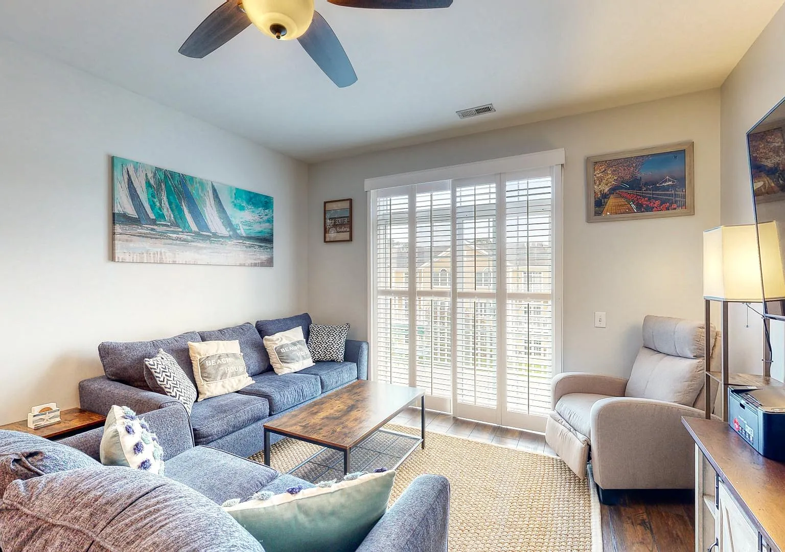 2 bed, 1100 sqft, $1,750 — Photo 1