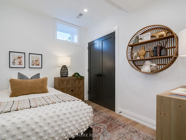 47 Park St #LOWER — Photo 16