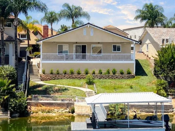 30194 White Wake Dr, Canyon Lake, CA 92587