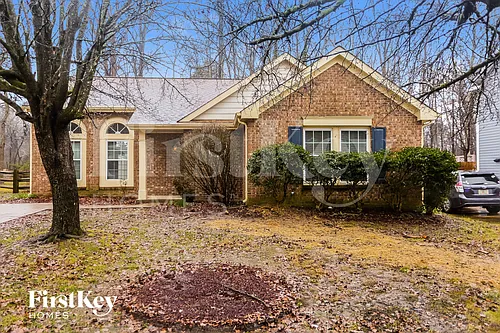 2035 David Earl Dr Photo 1