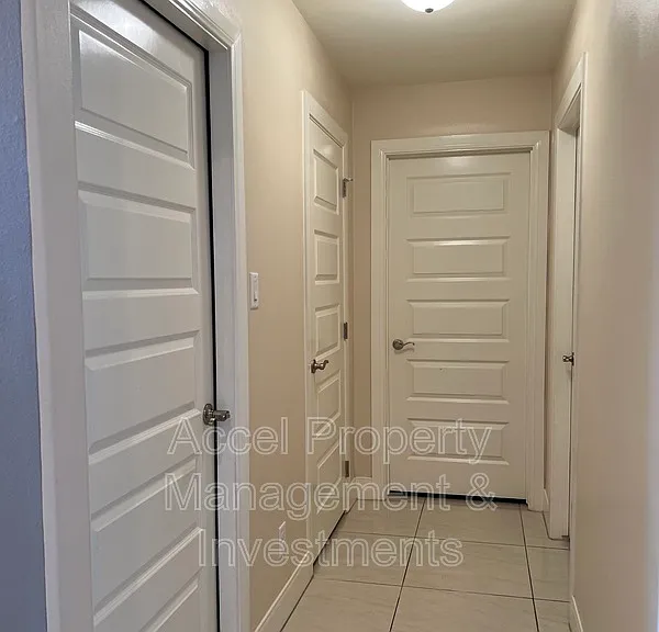 711 Abbott Ave — Photo 22