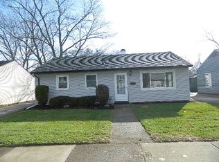 14949 Terrace Ln, Midlothian, IL 60445