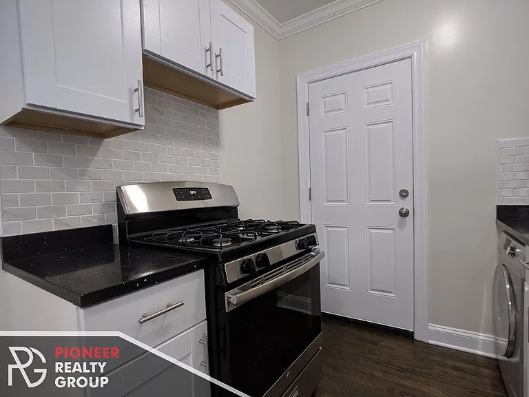 3814 N Greenview Ave #3817-3W — Photo 8