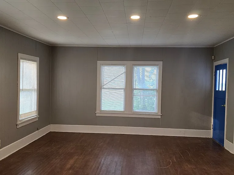 18327 Blake Manor Rd — Photo 19