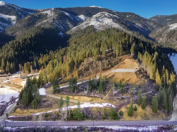 484 Ahrs Loop Road Loop, Saint Maries, ID 83861