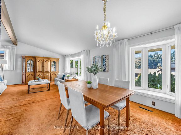 3rd image of 32 Highbrook Dr